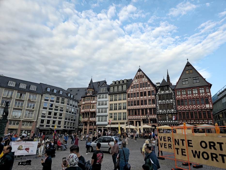 Römerberg fotoğraf 1