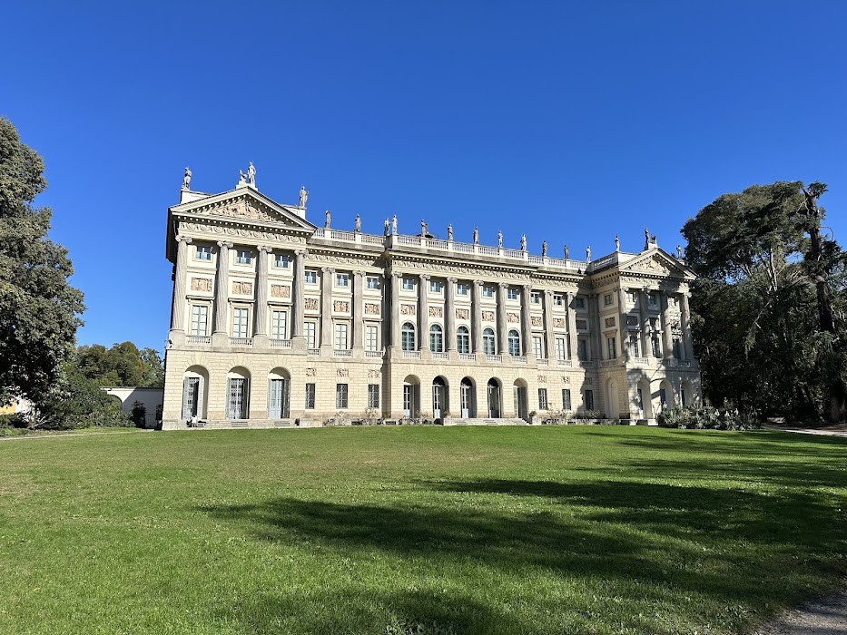 Giardino della Villa Belgiojoso Bonaparte fotoğraf 1