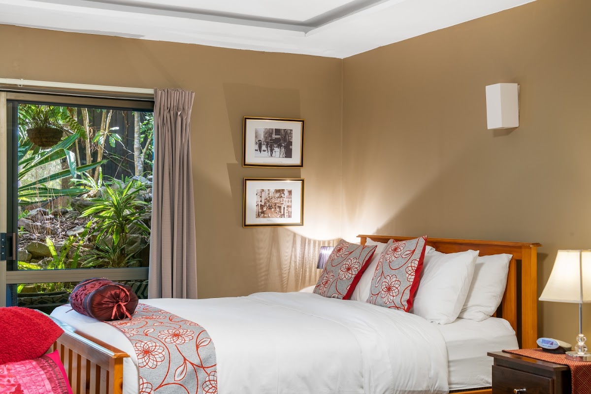 Noosa Hinterland Retreat — 3