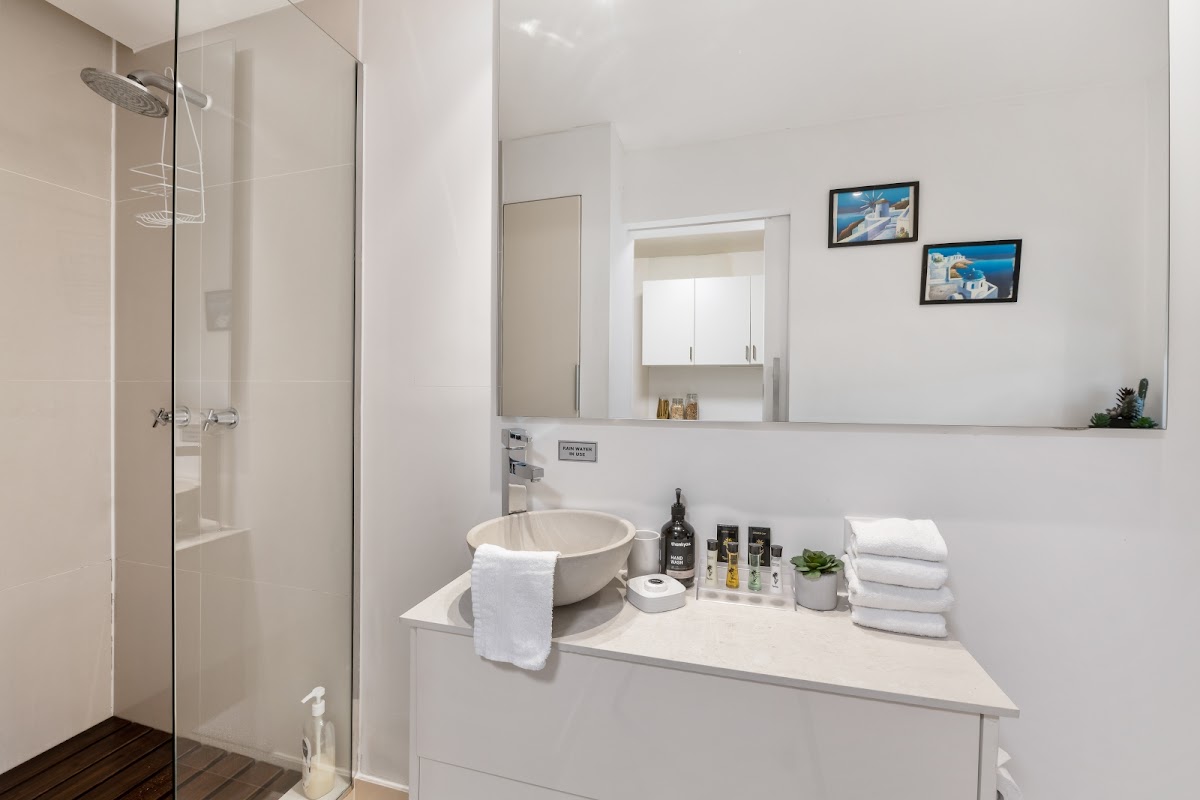 Noosa Hinterland Retreat — 4