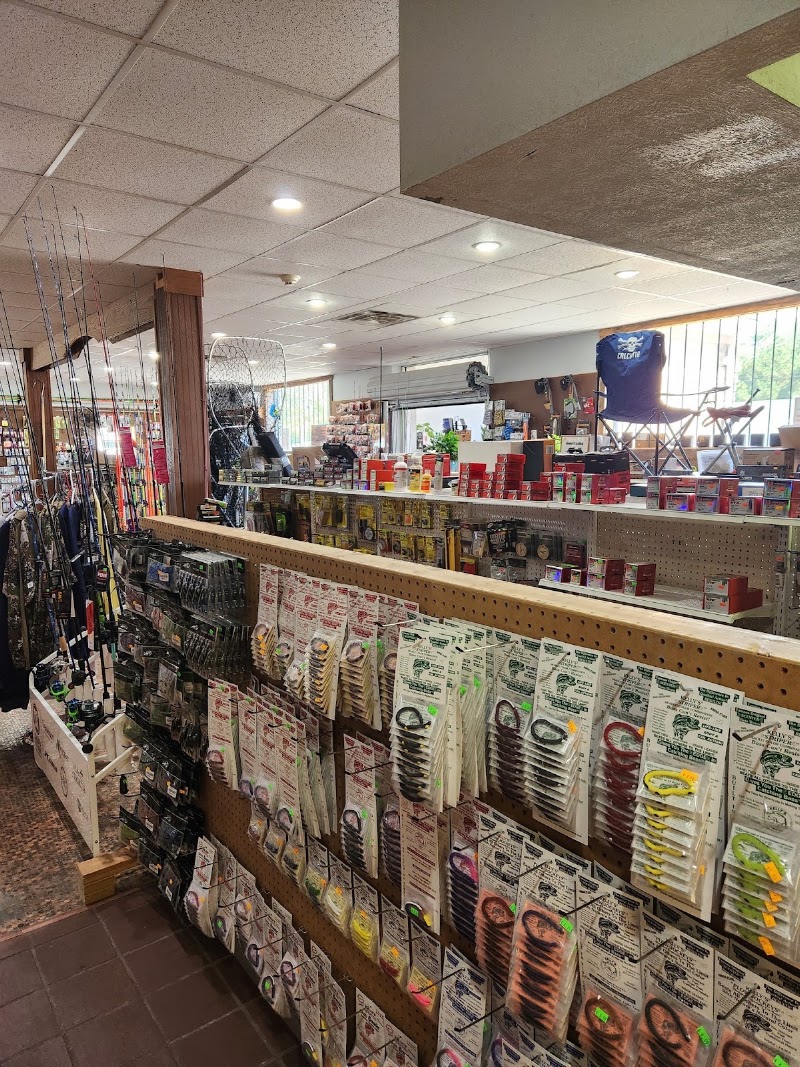 Outdoorsmen's Cave photo