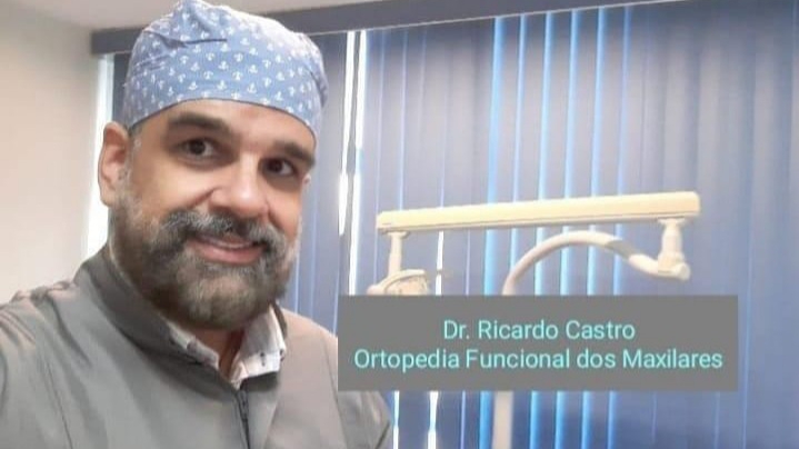 Dr. Ricardo Castro - Dentista Ortodontista