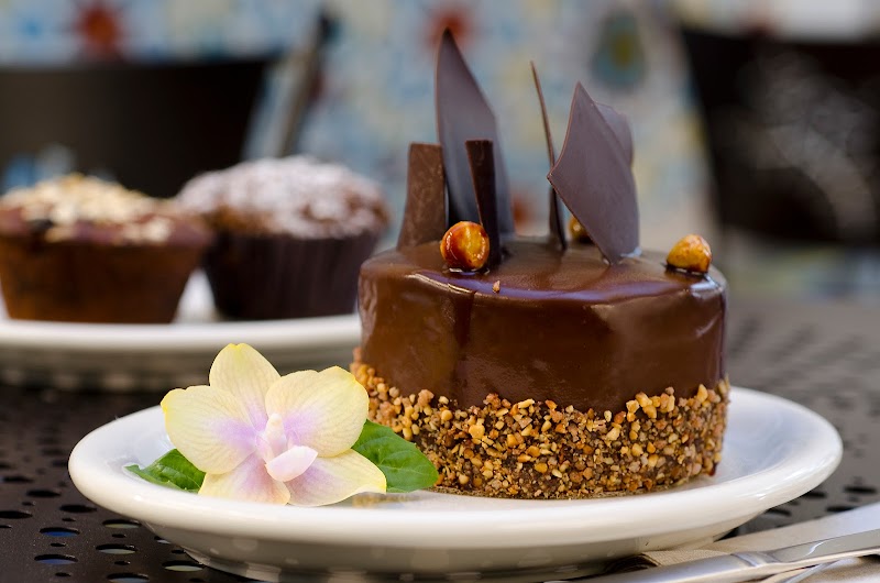 Urth Caffe Pasadena interior