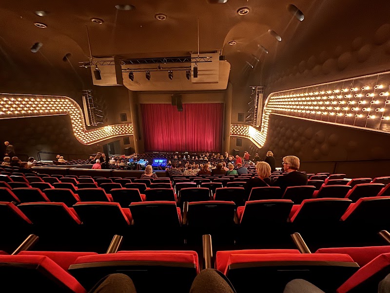 Oude Luxor Theater