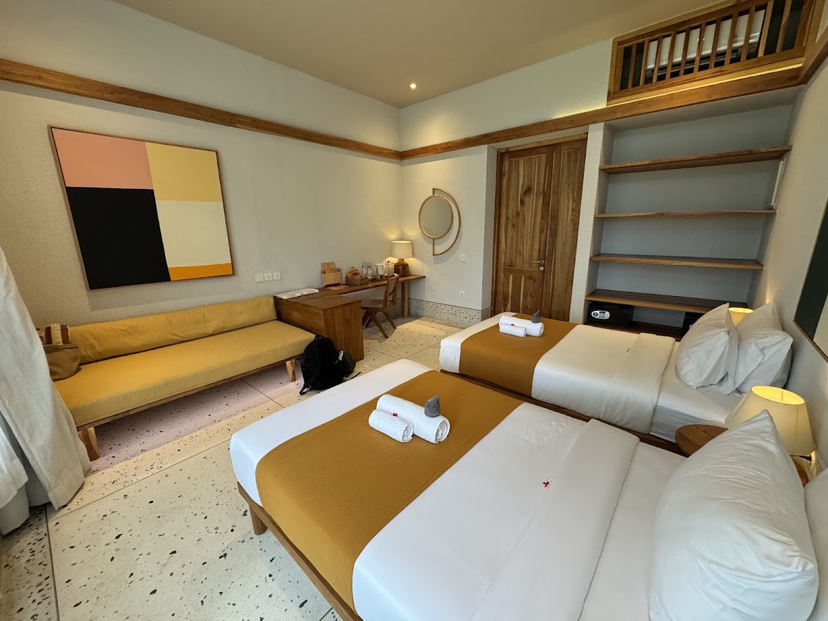 Xanadu Surf & Yoga Boutique Retreat — 3