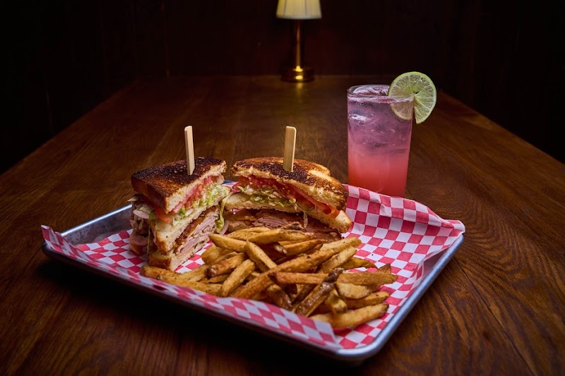 Red Palm Tavern photo 2
