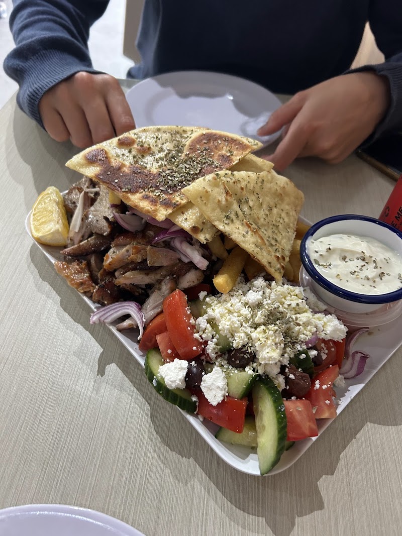 Louie’s Souvlaki photo 4