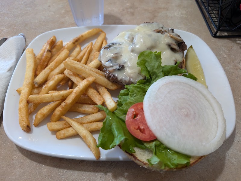 Kinni Cafe- River Falls photo 4