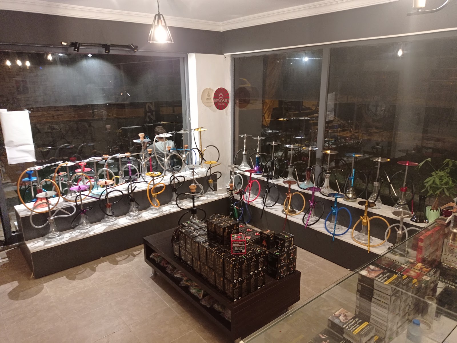 22 Hookah Shop mekanı