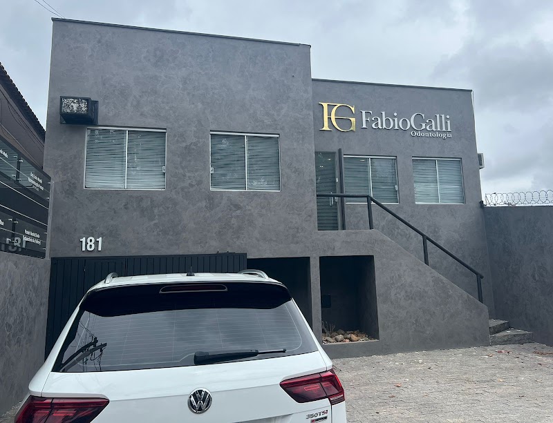Dr. Fábio Galli - Dentista em Curitiba - foto 2