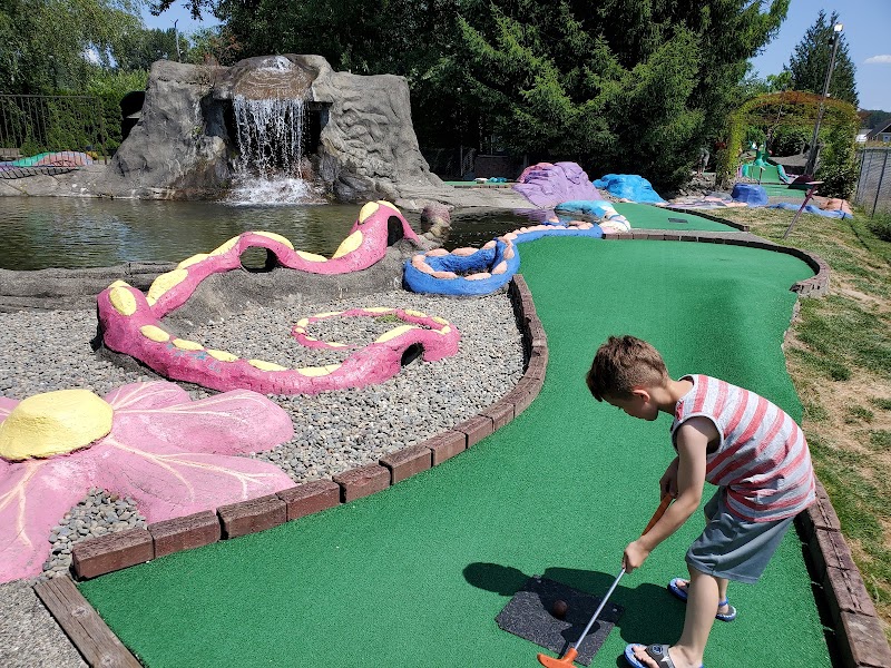 Mike N Terry's Outdoor Fun Park — Miniature Golf Course in Puyallup