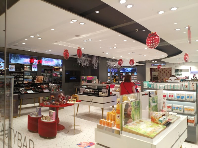 Beauty Bar Central Square