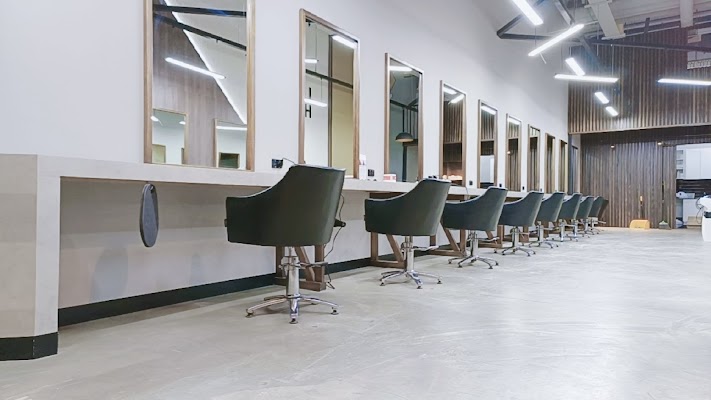 Lemon Head hair salon （the glen）