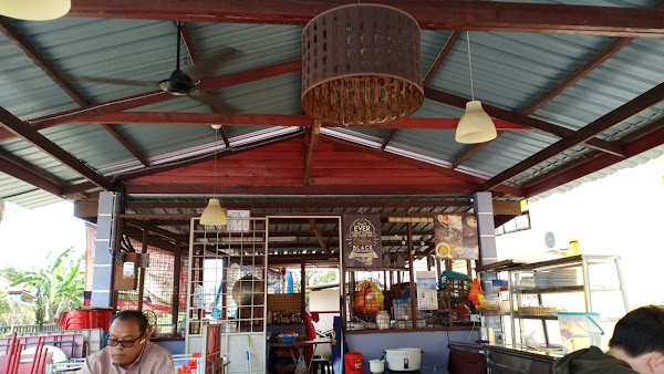 Restoran Ayam Penyet Bakar - Photo 1