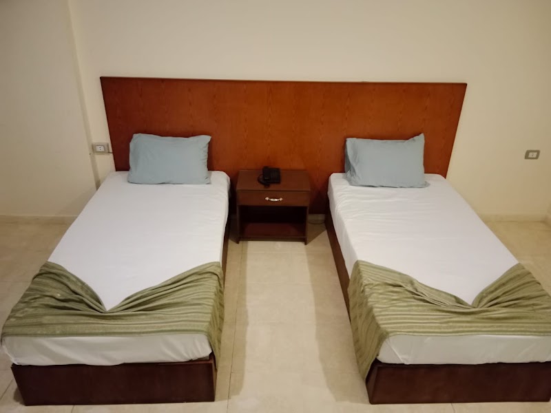 verssailles pyramids hotel photo 5