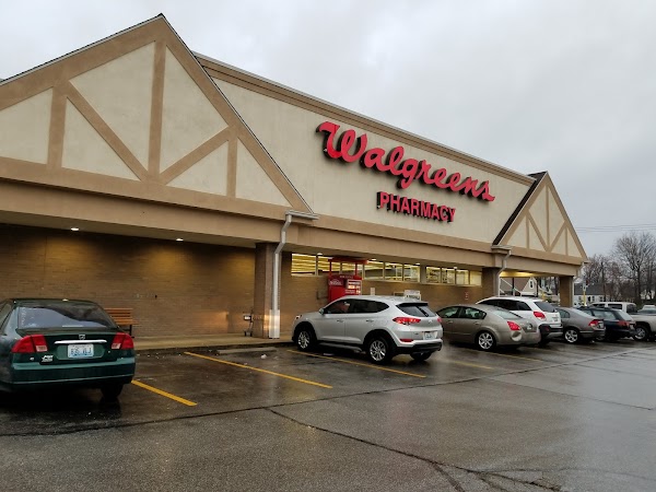 WALGREENS #4216 exterior