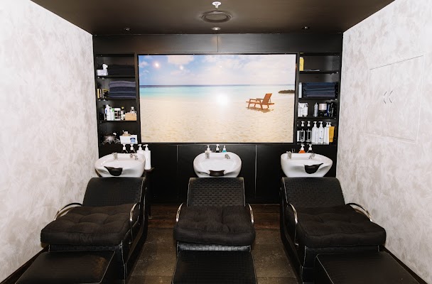 Tophair Coolangatta photo 3