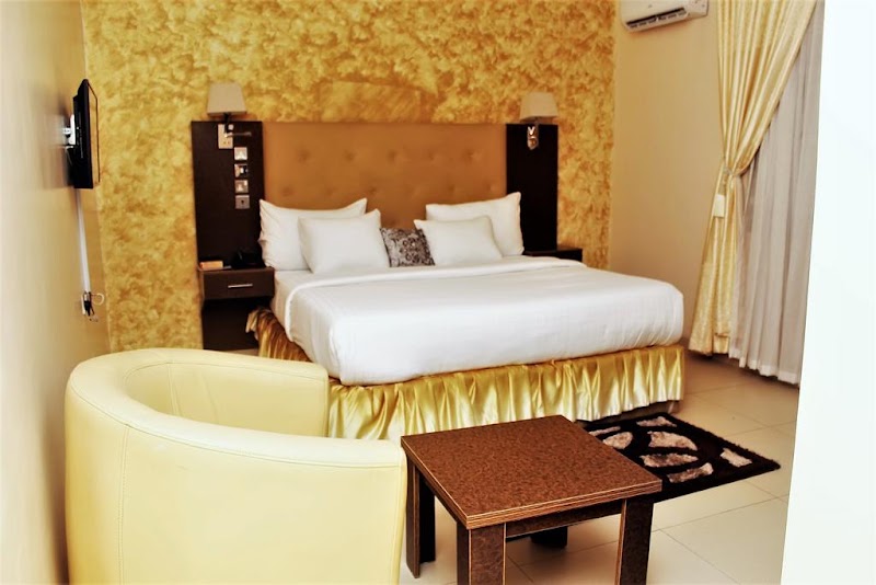 C'ron hotels and suites limited Port Harcourt photo 2