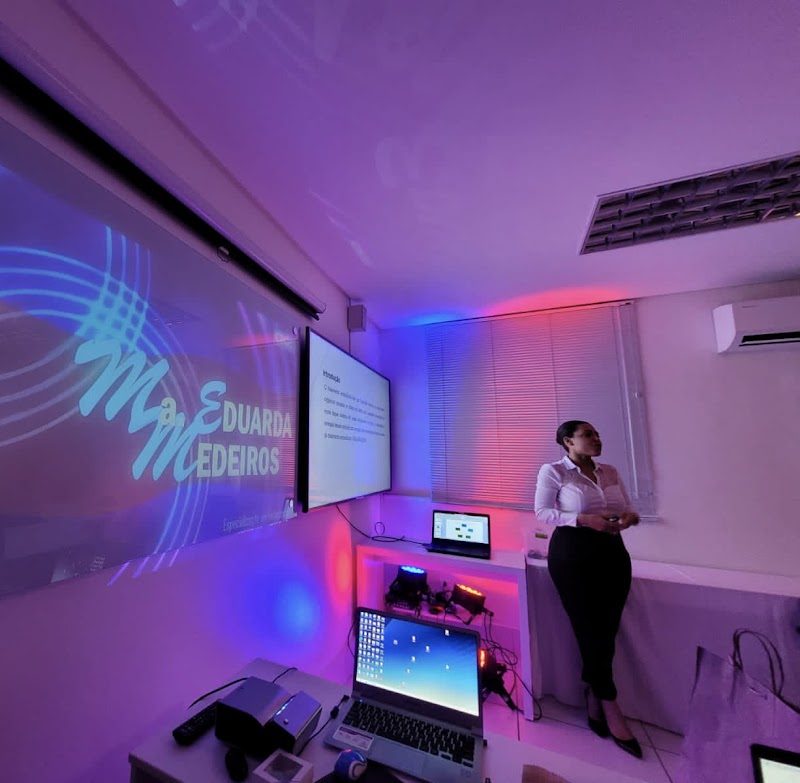 Dra. Eduarda Medeiros - foto 4