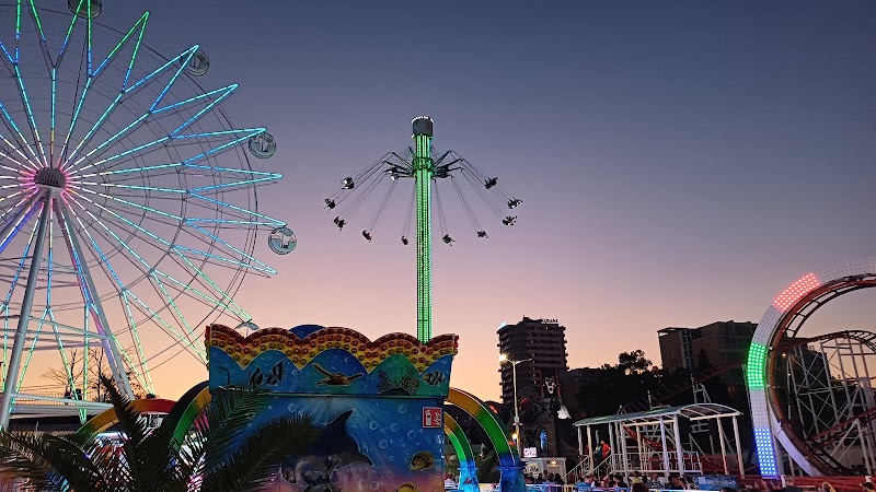 Парк аттракционов