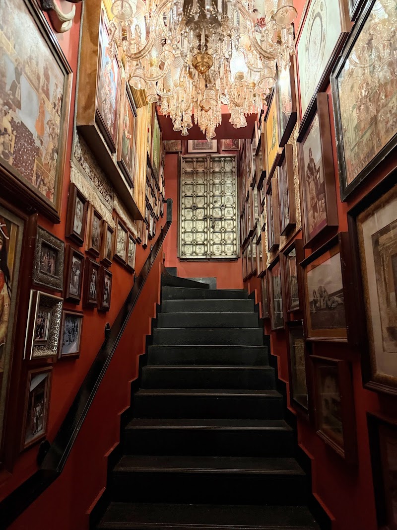 Colonel Saab High Holborn photo 6