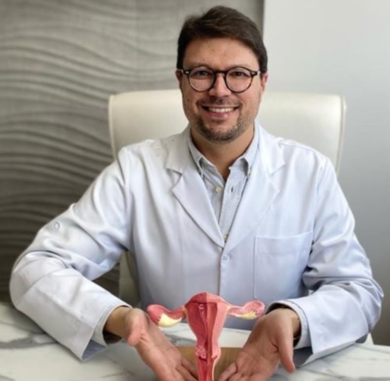 Dr. Leonardo Carvalho - Ginecologista em Joinville