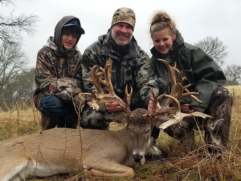 C5 Whitetails Lodge - Photo 1