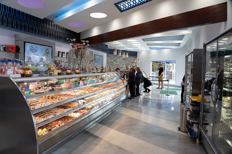 Art's Bakery & Cafe photo 1