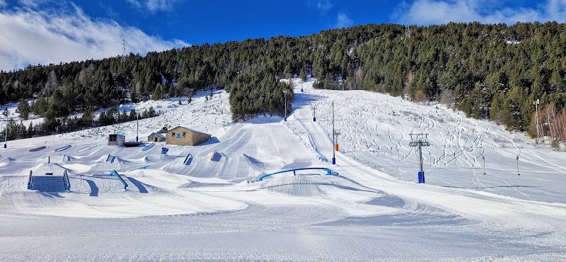 Sunset Park Henrik Harlaut by night