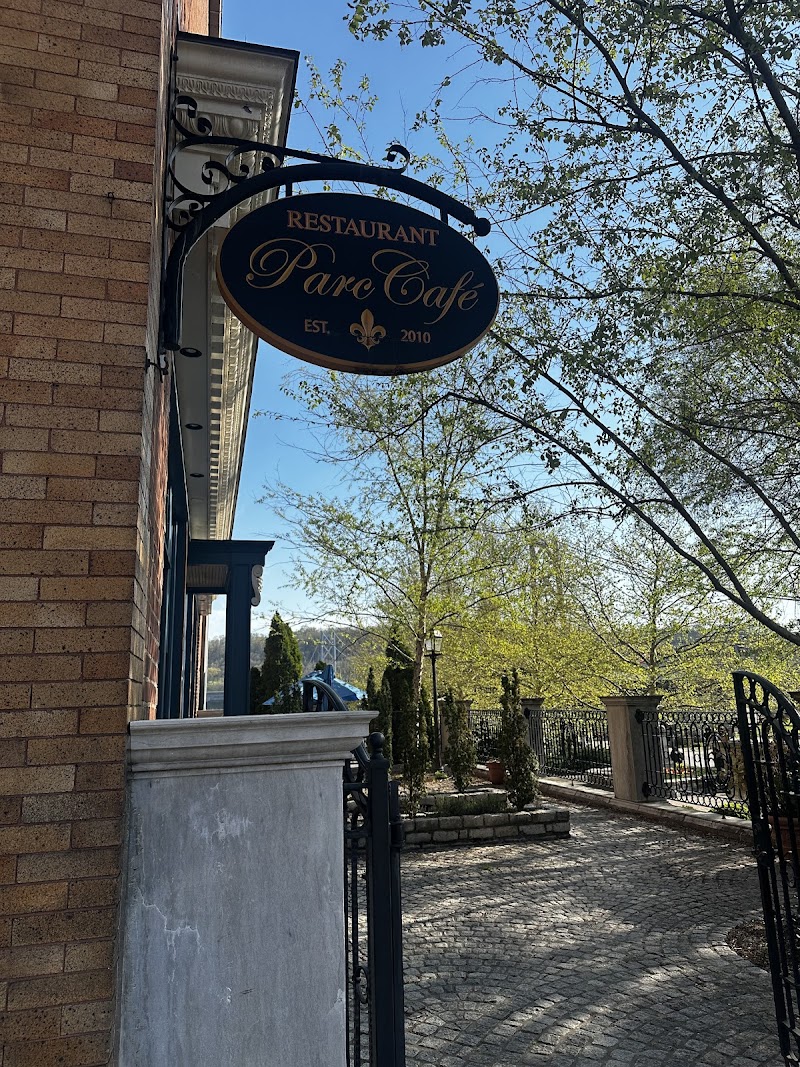 Parc Café photo 3