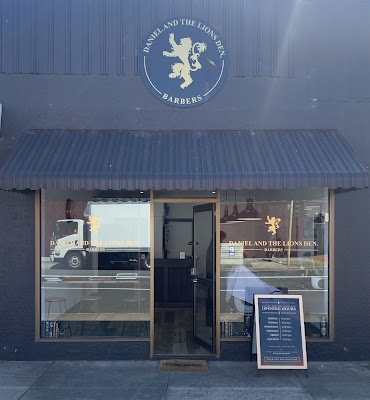 Daniel And The Lions Den Barbers photo 3