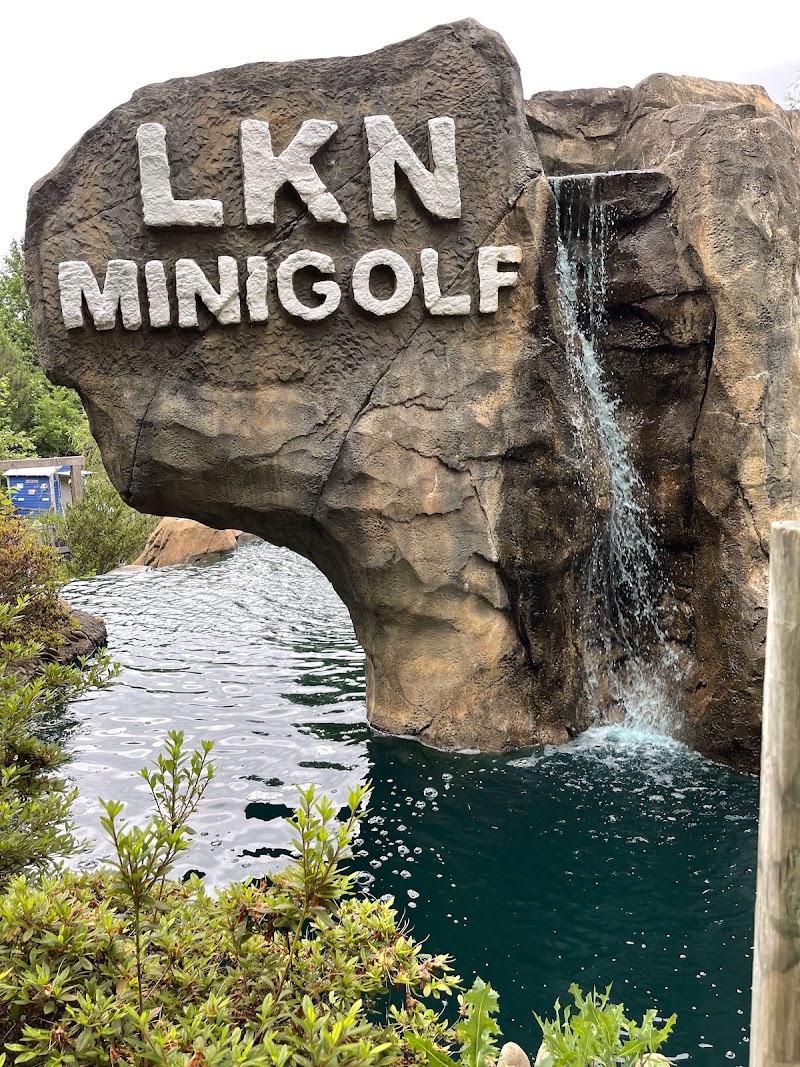 Lake Norman Miniature Golf banner