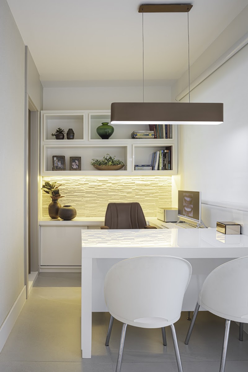 Dra. Letícia Peixoto dentista em Vitória ES - foto 3