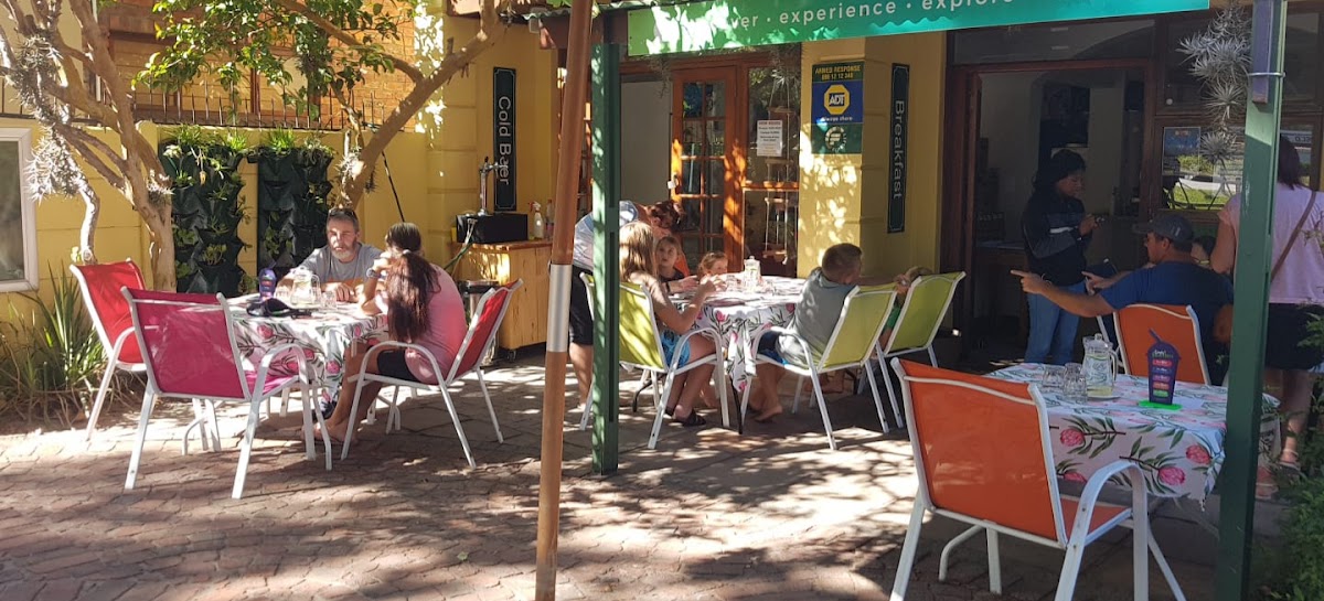 Fijnbosch Coffee Shop Streetside Cafe restaurant in Sedgefield, Garden Route