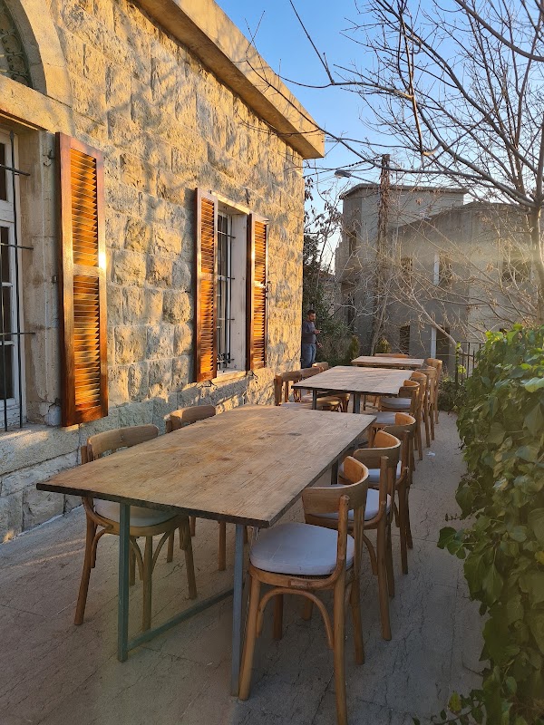 IRIS DOMAIN - The Vineyard (During autumn and winter - Beit Bhamdoun is open)