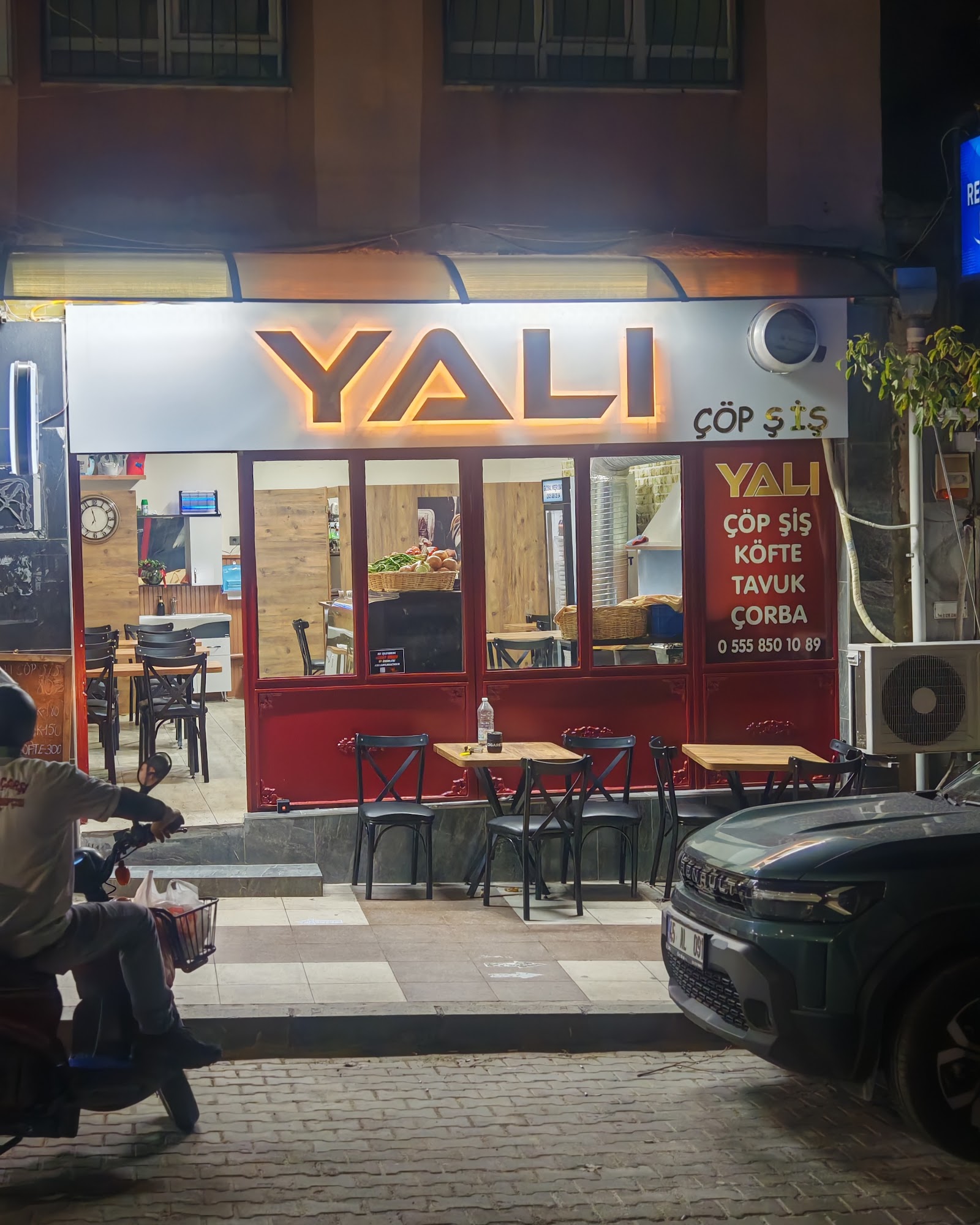 Yalı çöp şiş mekanı