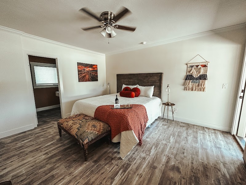 Woody Mountain Campground and Bed & Breakfast photo 4