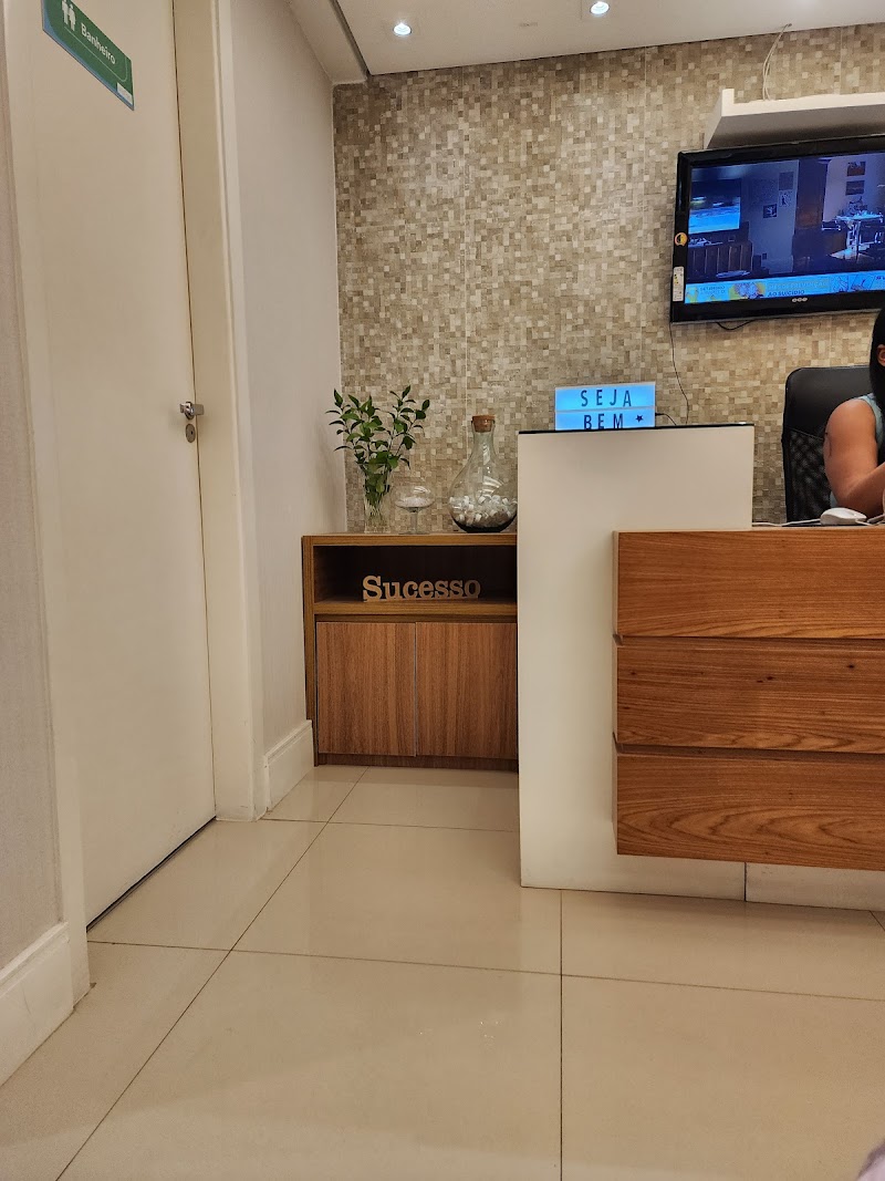 Implantes Dentários | Dentista | Clínica Muniz | Itaim Bibi - SP - foto 2