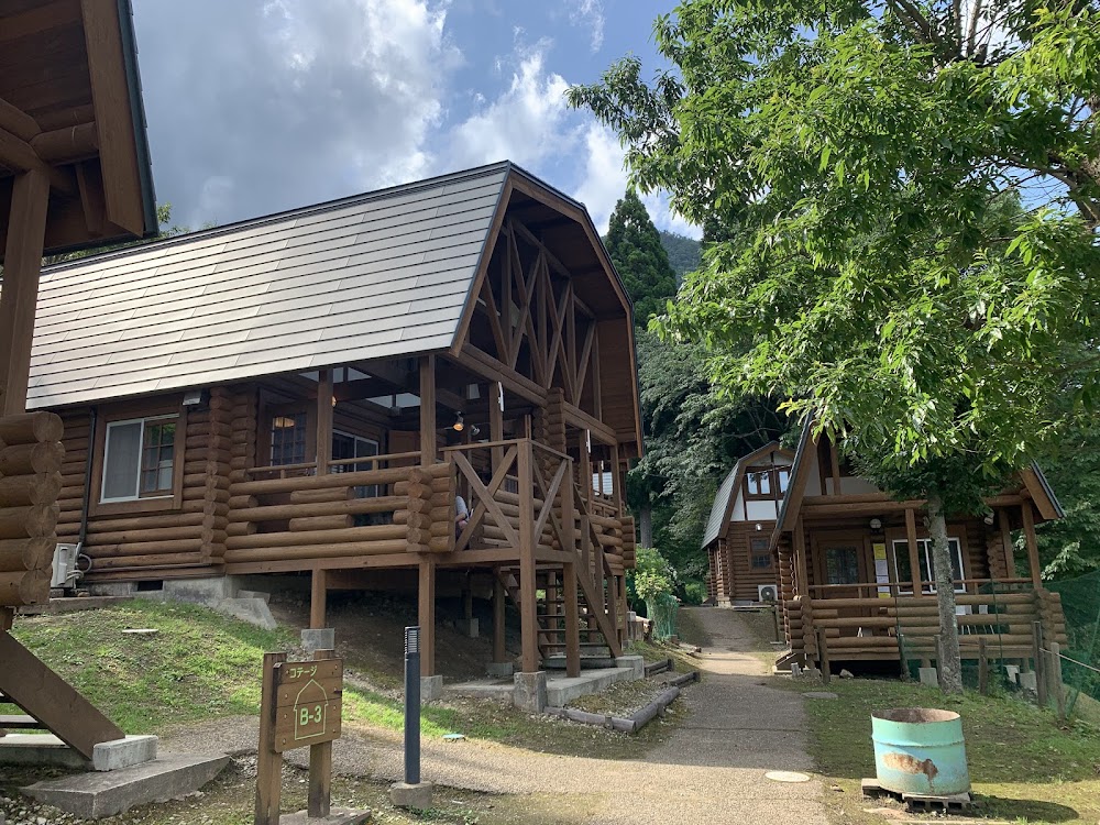 サンビレッジ曽爾 奥香落オートキャンプ場