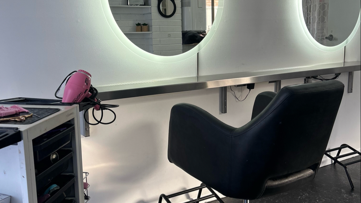 Hair on Hamersley photo 1