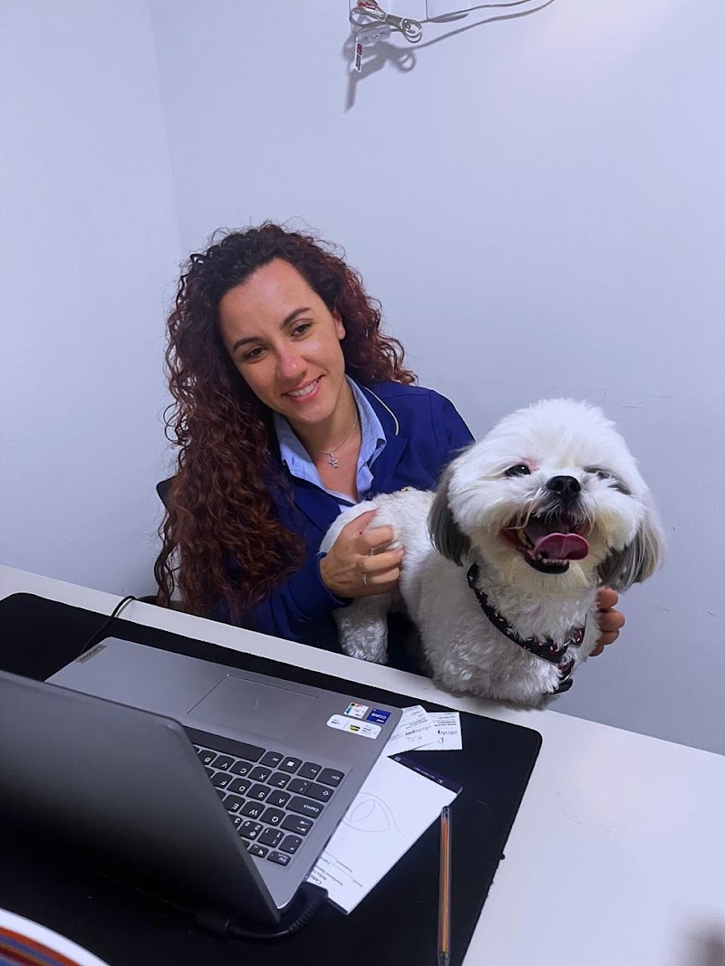 Foto de Oftalmologia Veterinária - Dra Camila Baruel