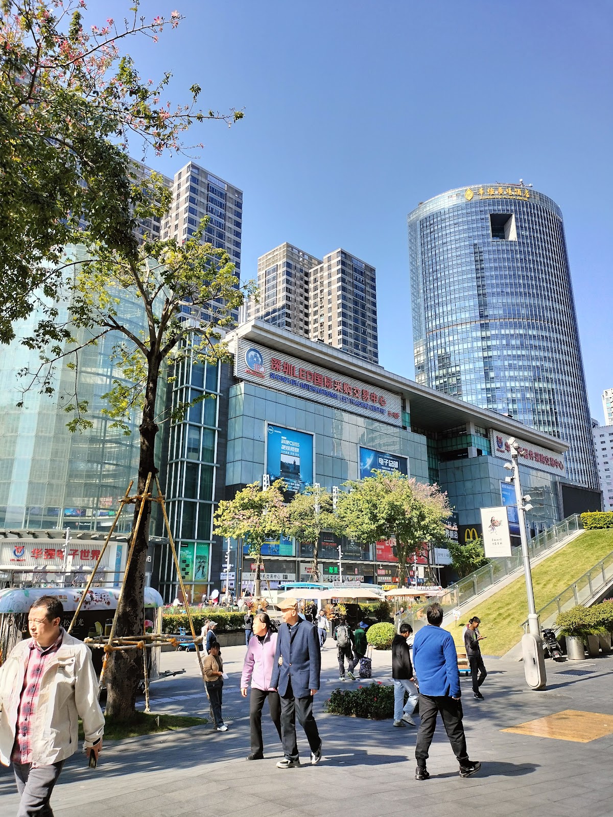 Huaqiang Led Trading Center