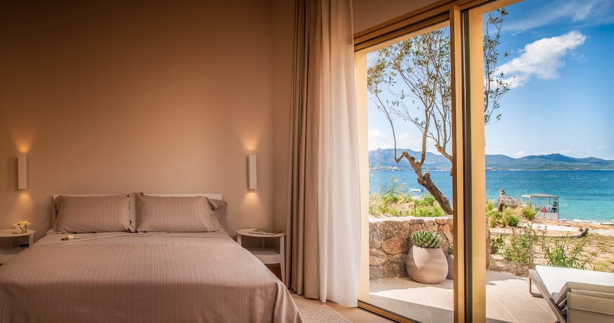 Cala Cuncheddi, VRetreats hero