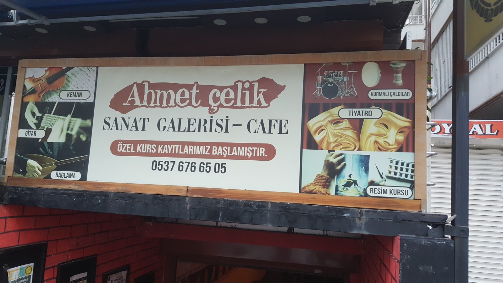 Ahmet Çelik Sanat Galerisi antika evi cafe mekanı