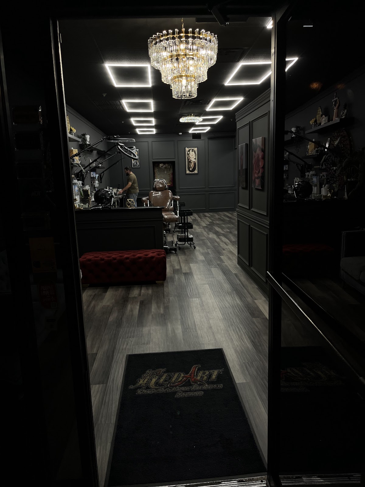 Red Art Tattoo & Piercing Studio tattoo work — photo 3