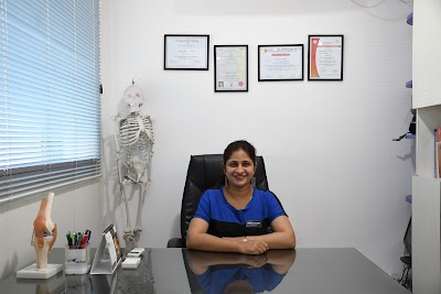 Dr. Lorraine Saldanha Physioedge Physiotherapy Clinic - Image 3