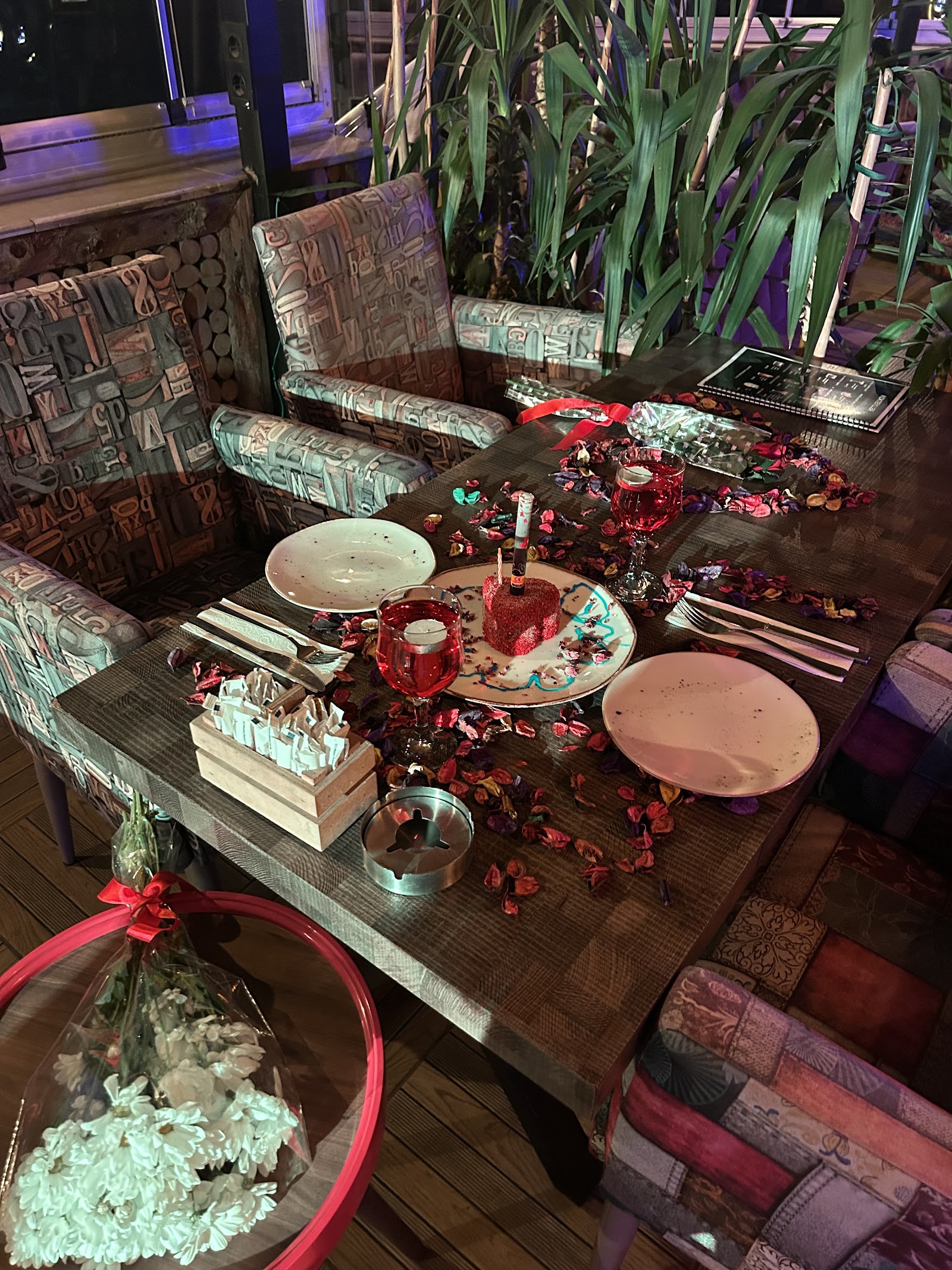 Moda Cafe Bar mekanı