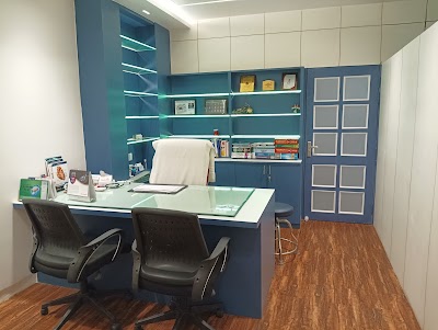 Veracity Advanced Heart & Women's Clinic – Dr. Mohd Shahid (Cardiologist) & Dr. Aiman Abbasi (Gynaecologist) - Image 2