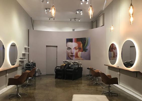 Bartolo Salon
