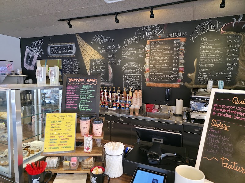 Moose & Mollie's Cafe and Gelato photo 3